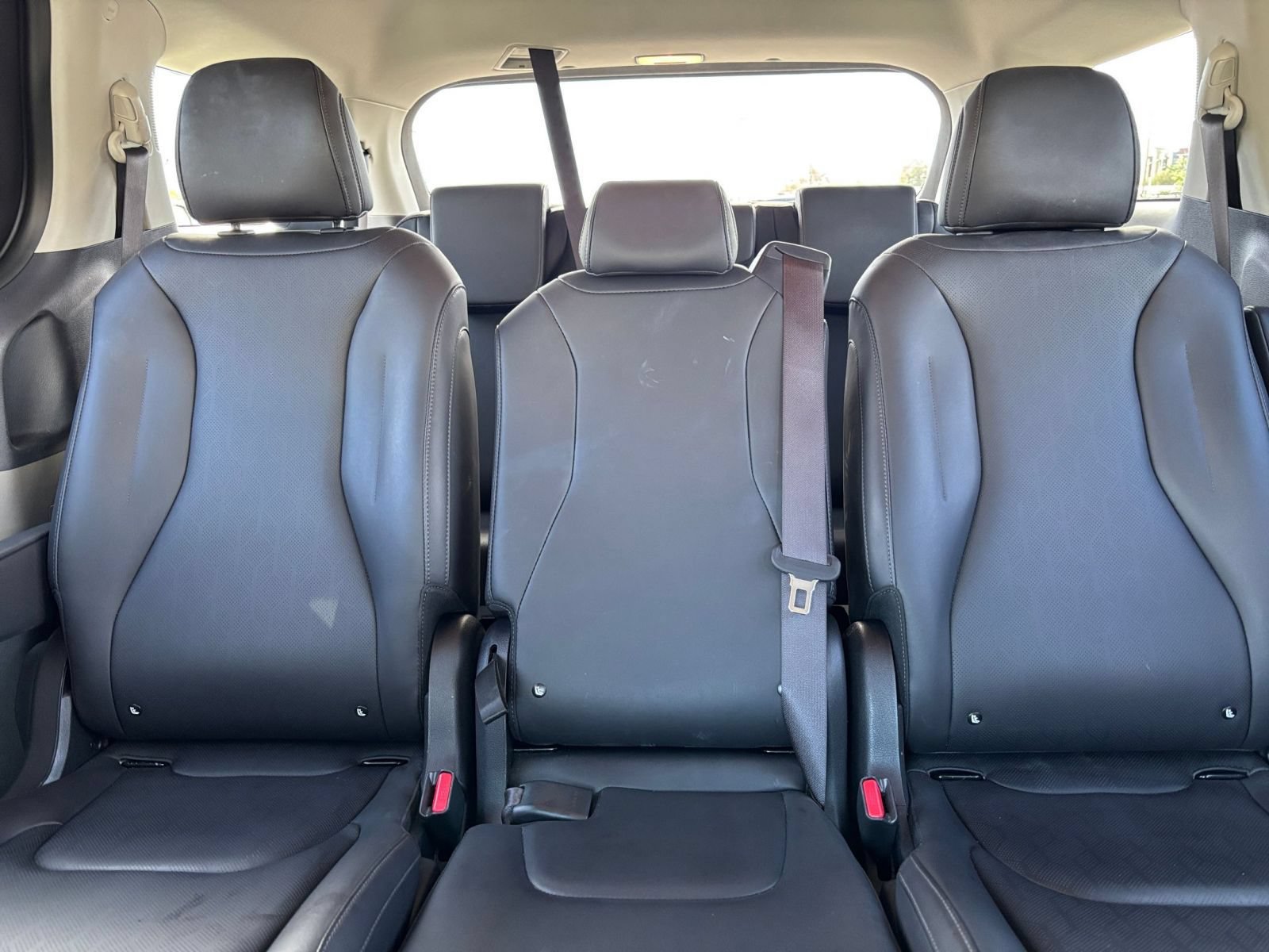 Used 2026 Kia Carnival FWD image 40