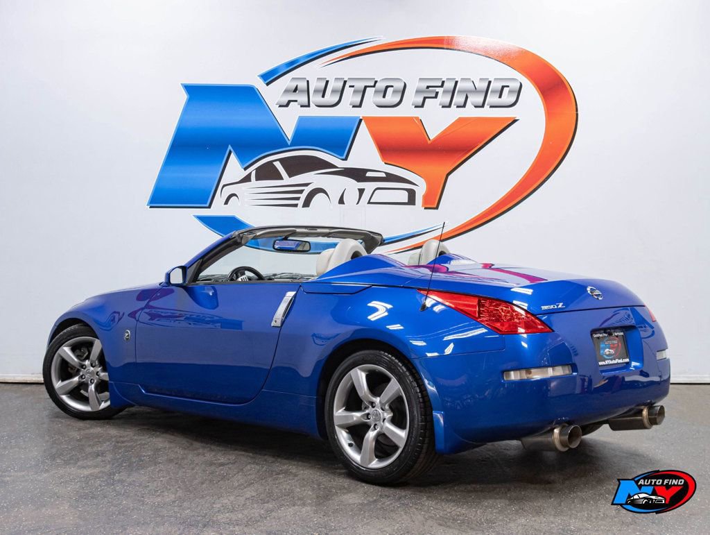 Used 2006 Nissan 350Z Touring RWD image 3