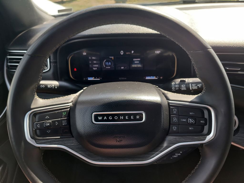Used 2024 Jeep Wagoneer L Series II w/ Flexible Seating Group RWD image 33