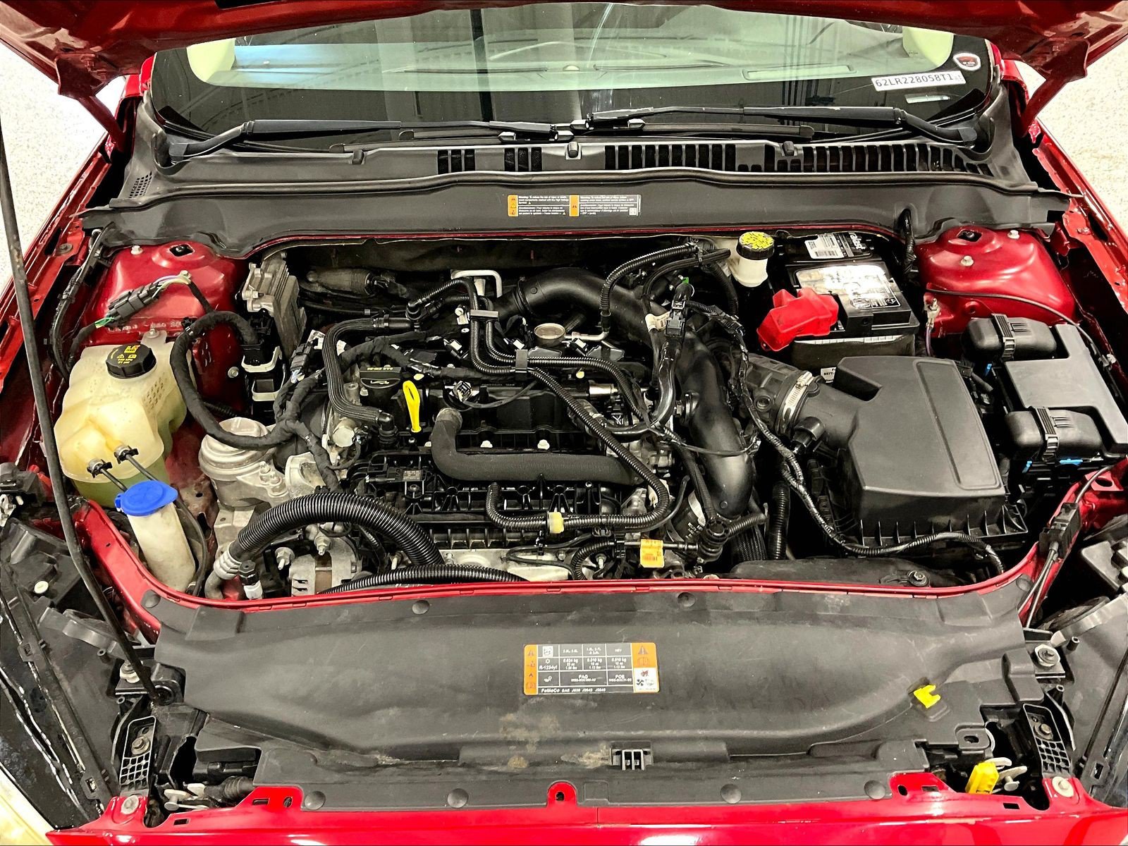 Used 2020 Ford Fusion SE FWD image 28