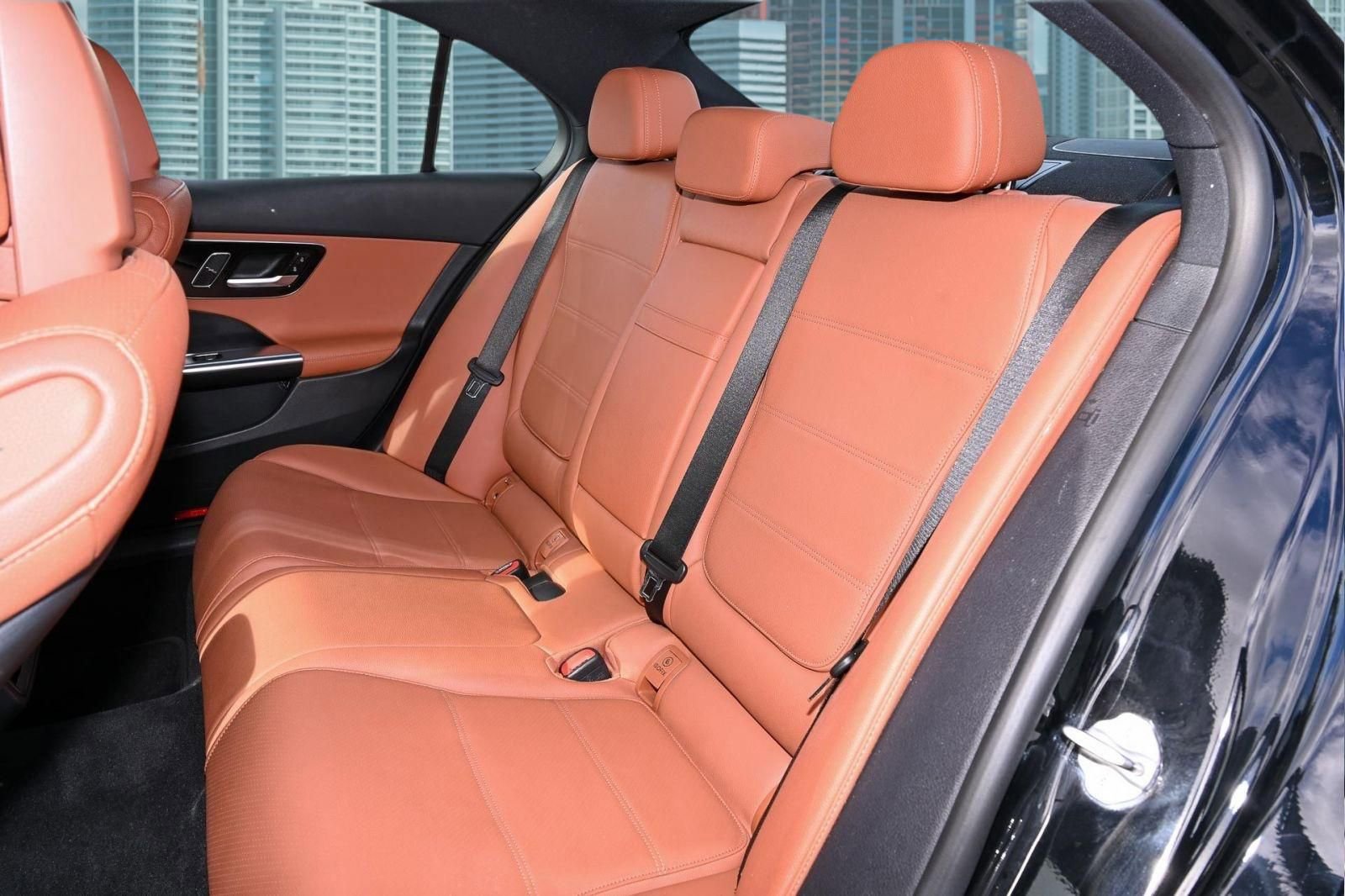 Used 2022 Mercedes-Benz C 300 Sedan w/ Exclusive Trim Package image 12