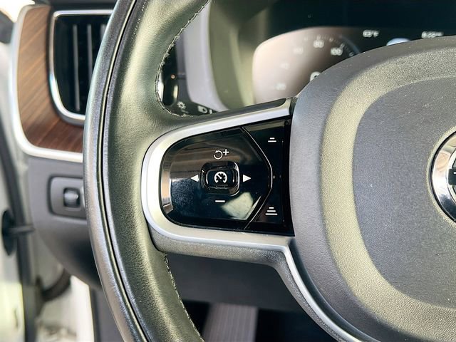 Used 2020 Volvo XC60 T6 Inscription w/ Protection Package Premier image 16