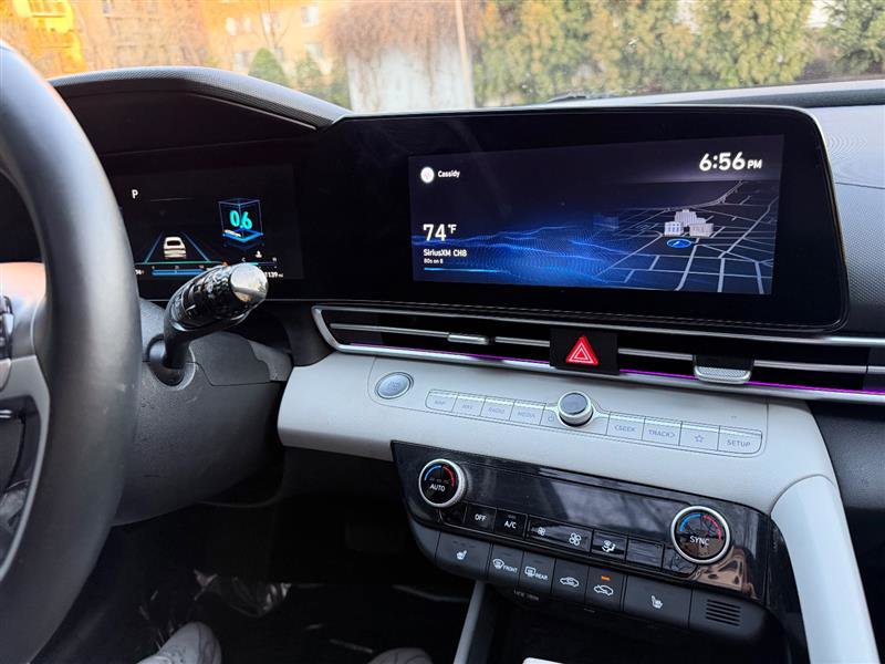 Used 2021 Hyundai Elantra Limited image 40