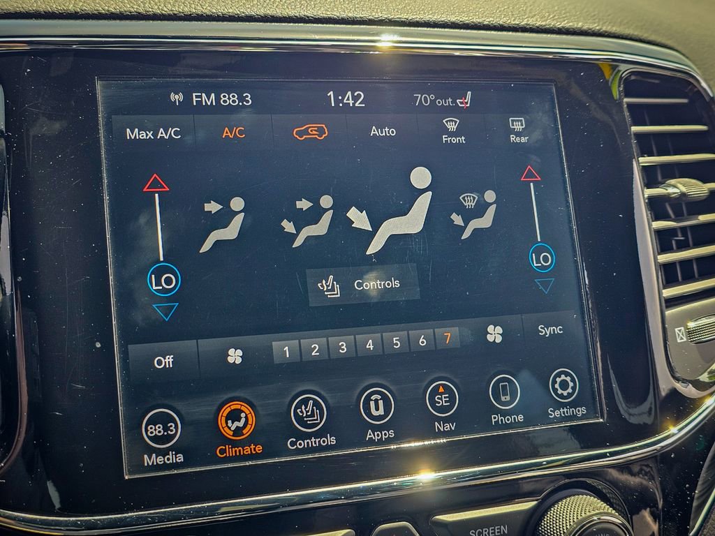 Used 2019 Jeep Grand Cherokee Limited AWD/4WD image 23