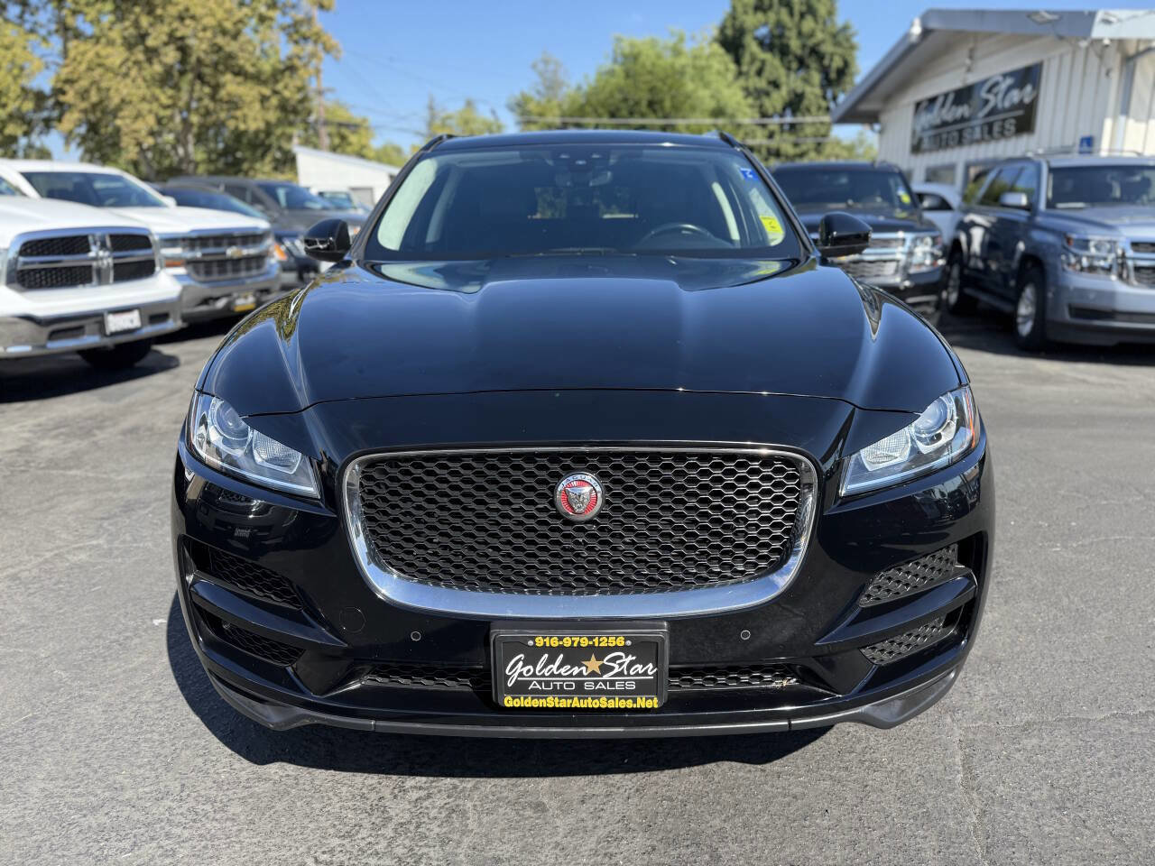 Used 2019 Jaguar F-PACE Premium image 25