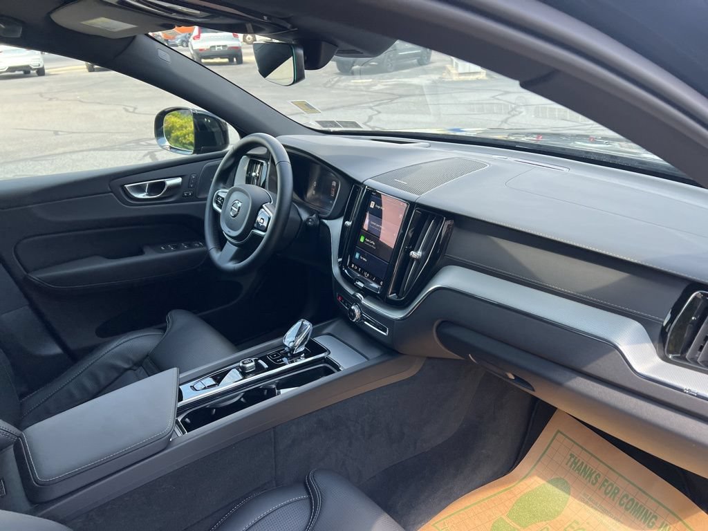 Certified 2024 Volvo XC60 T8 Ultimate w/ Climate Package AWD/4WD image 36