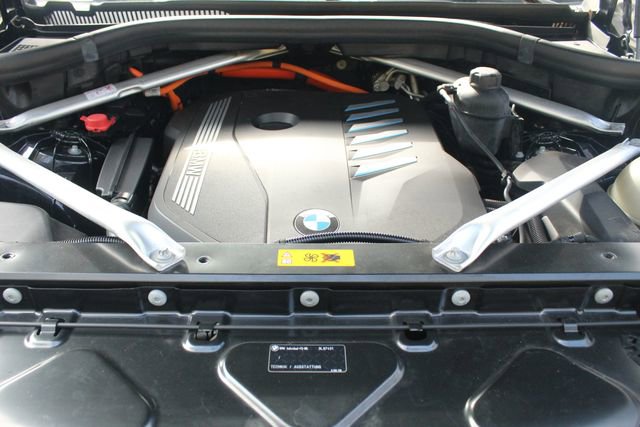 Used 2022 BMW X5 xDrive45e w/ M Sport Package image 3