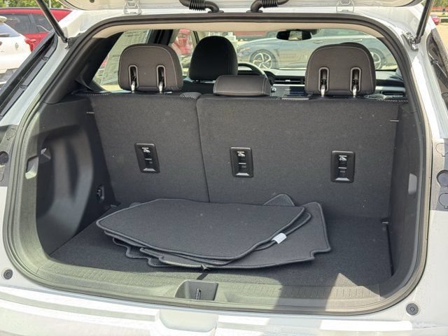 New 2027 Chevrolet Bolt LT w/ Comfort Package FWD image 24