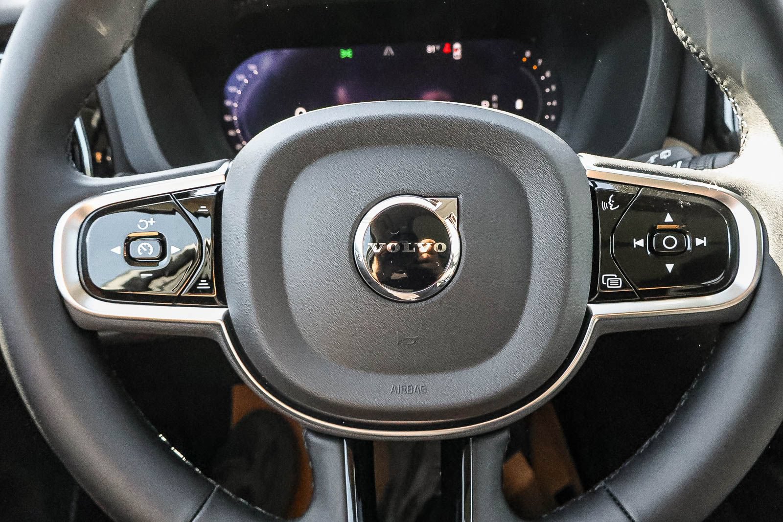 New 2026 Volvo XC60 B5 Plus w/ Climate Package AWD/4WD image 31