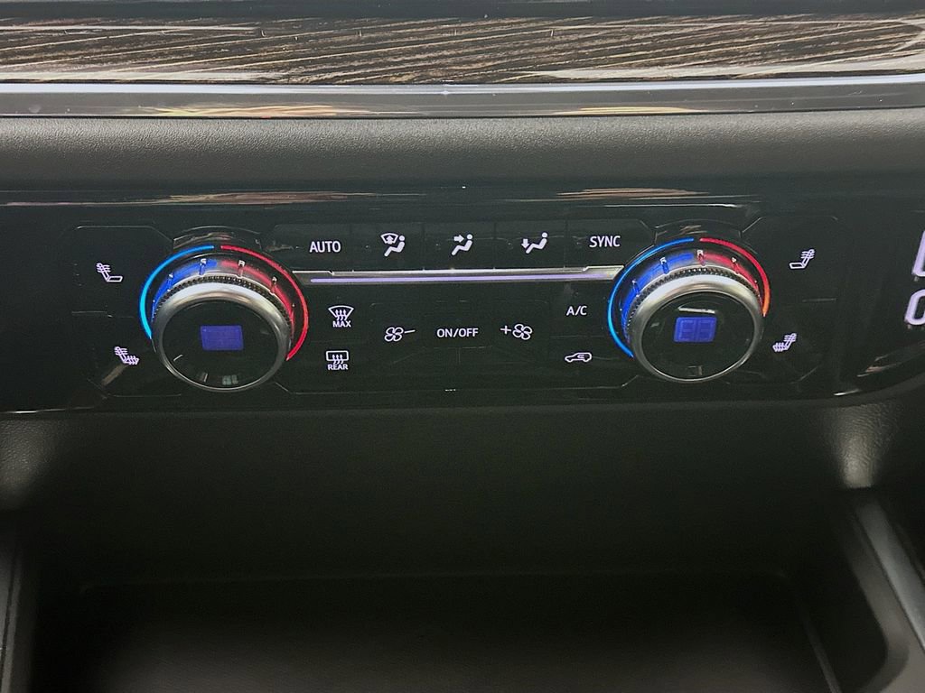 Used 2024 GMC Sierra 1500 Elevation w/ LPO, Elevation Black Package image 18