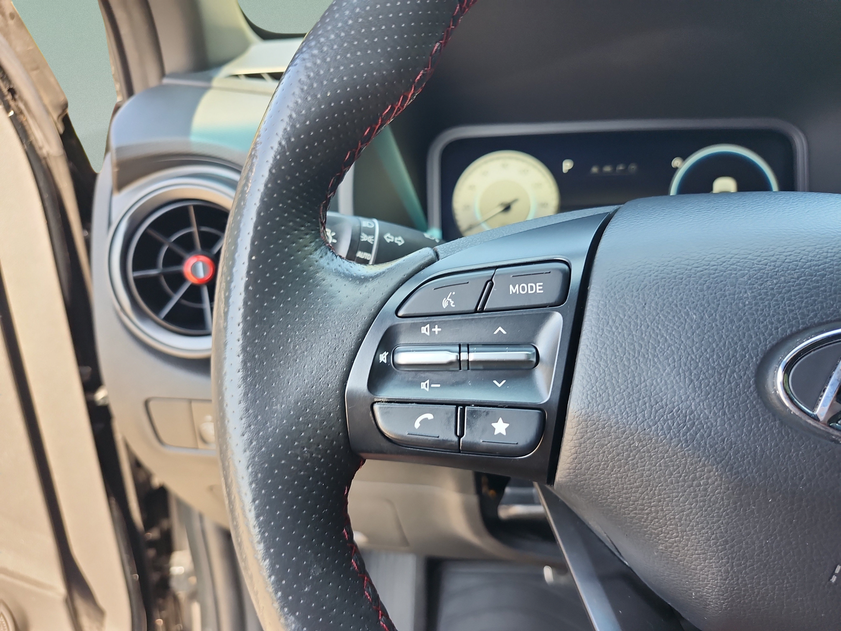 Used 2023 Hyundai Kona N Line FWD image 13