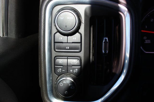 Used 2022 Chevrolet Silverado 2500 LT w/ Convenience Package image 16