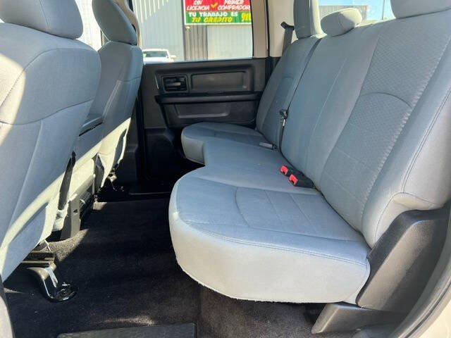 Used 2014 RAM 2500 Tradesman w/ Chrome Appearance Group AWD/4WD image 19