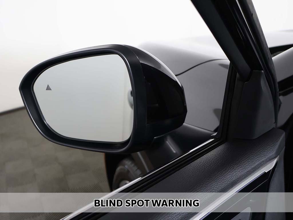 New 2025 Mitsubishi Outlander SEL image 9