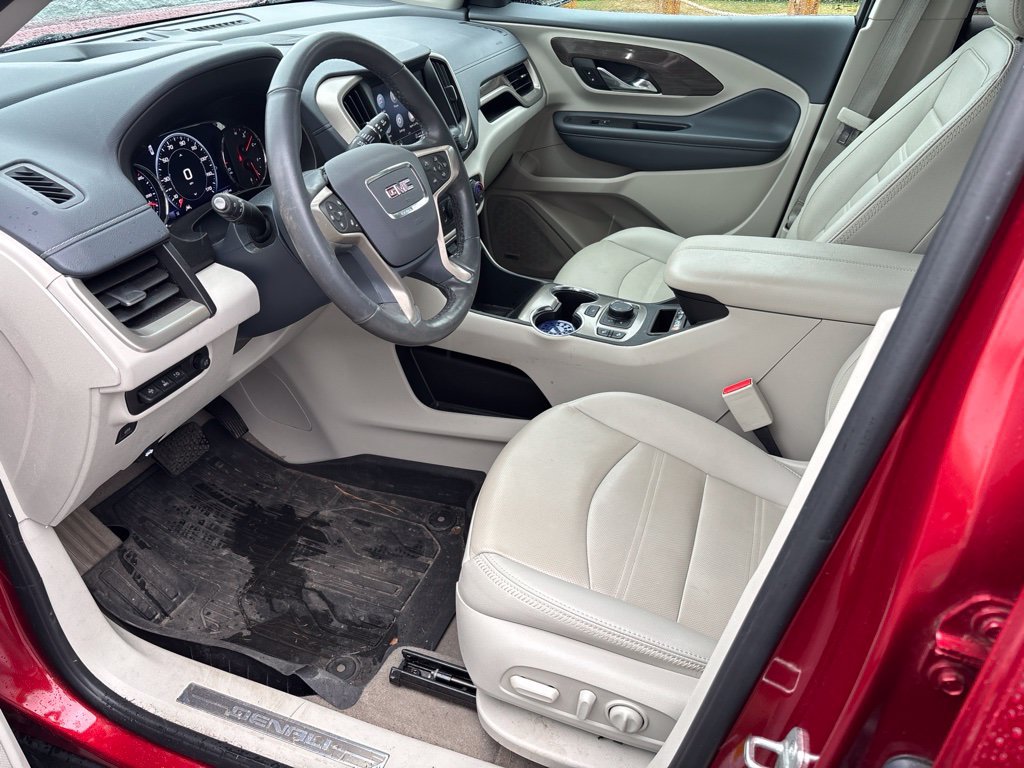 Used 2023 GMC Terrain Denali w/ LPO, Floor Liner Package AWD/4WD image 10