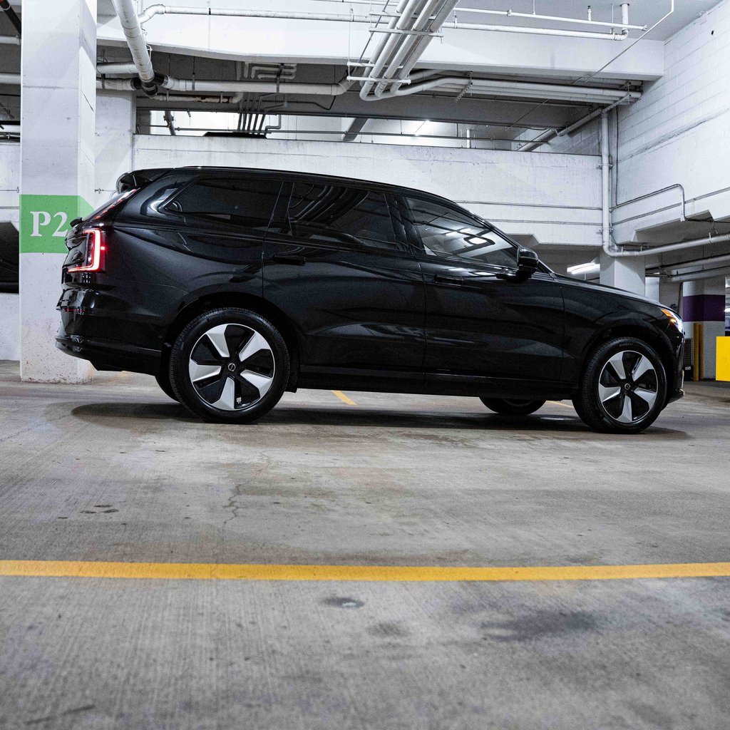 Certified 2025 Volvo EX90 Plus image 7