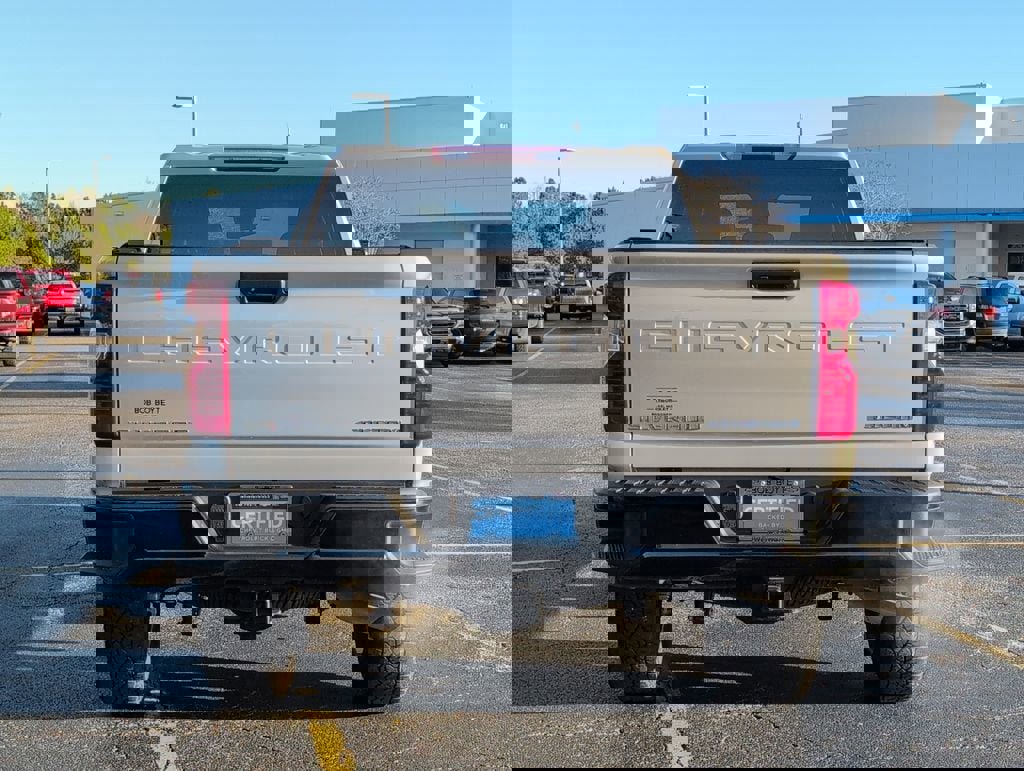 Certified 2026 Chevrolet Silverado 2500 Custom image 4