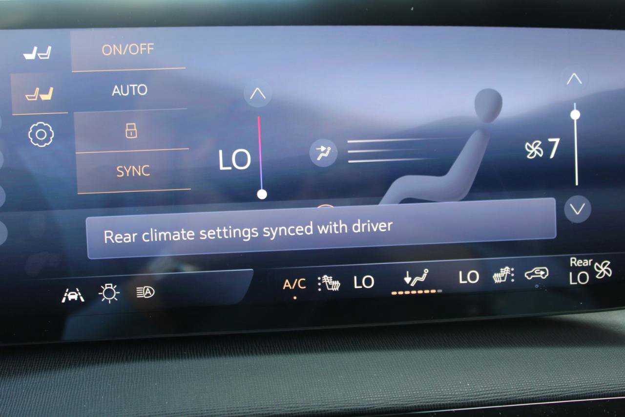Used 2025 Buick Enclave Preferred image 29