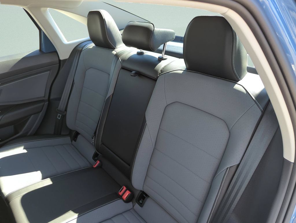 New 2026 Volkswagen Jetta SE FWD image 25