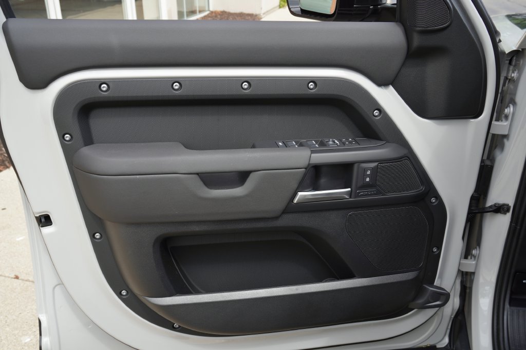New 2026 Land Rover Defender 110 S AWD/4WD image 10