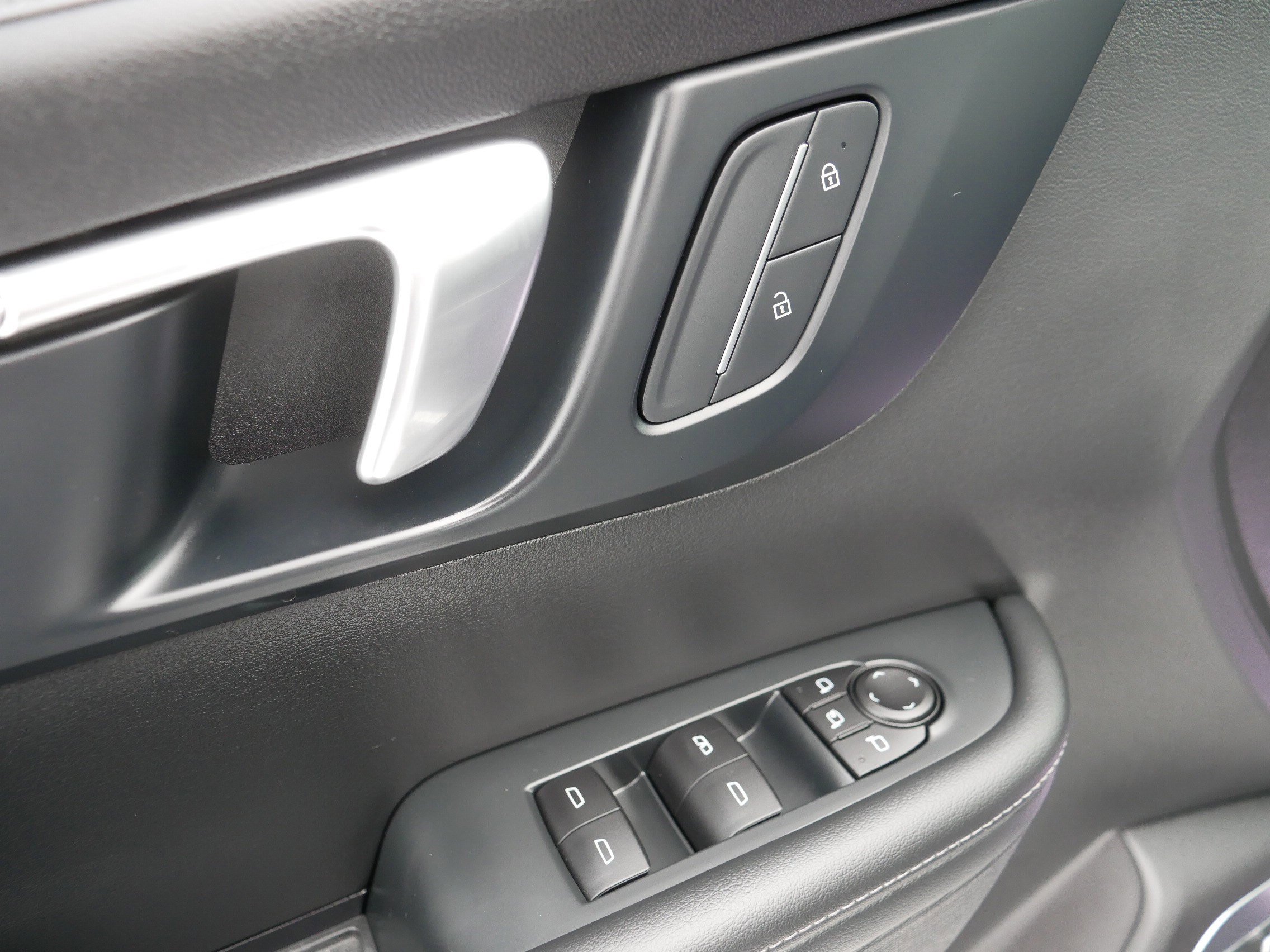 Used 2025 Buick Enclave Preferred image 19