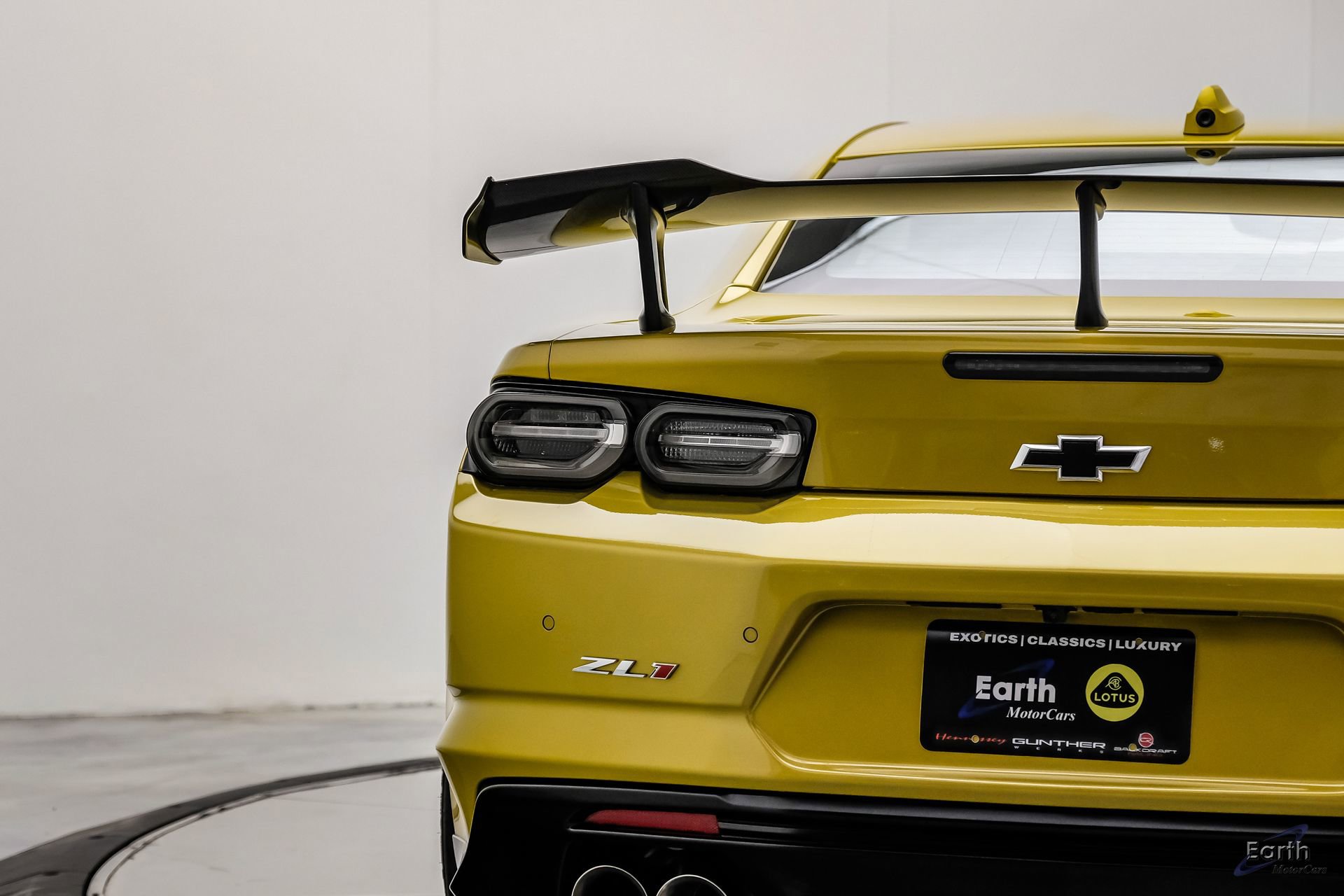 Used 2024 Chevrolet Camaro ZL1 RWD image 16