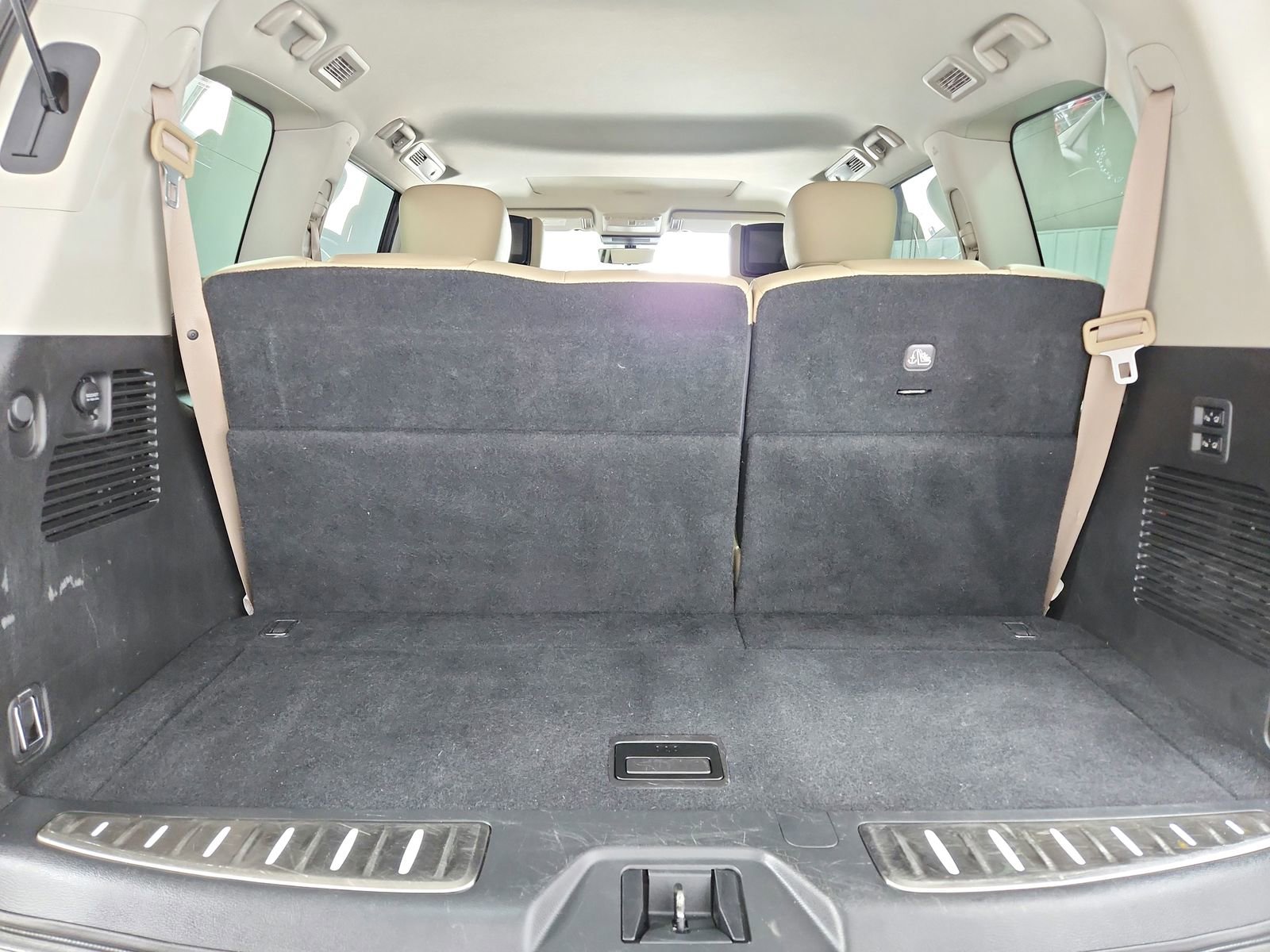 Used 2021 Nissan Armada Platinum w/ Captain's Chairs Package image 51