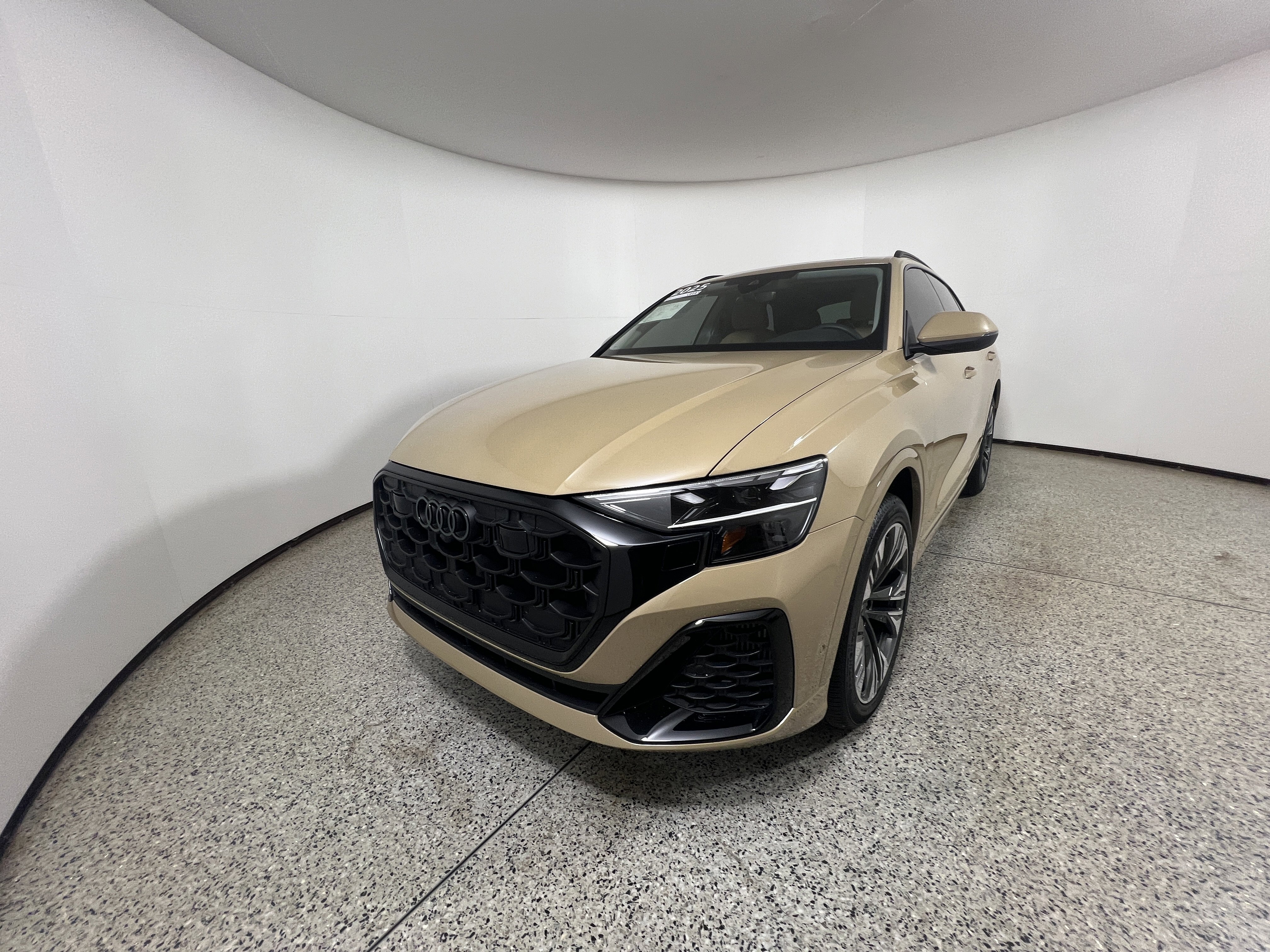 Certified 2025 Audi Q8 Premium Plus w/ Premium Plus Package AWD/4WD image 3