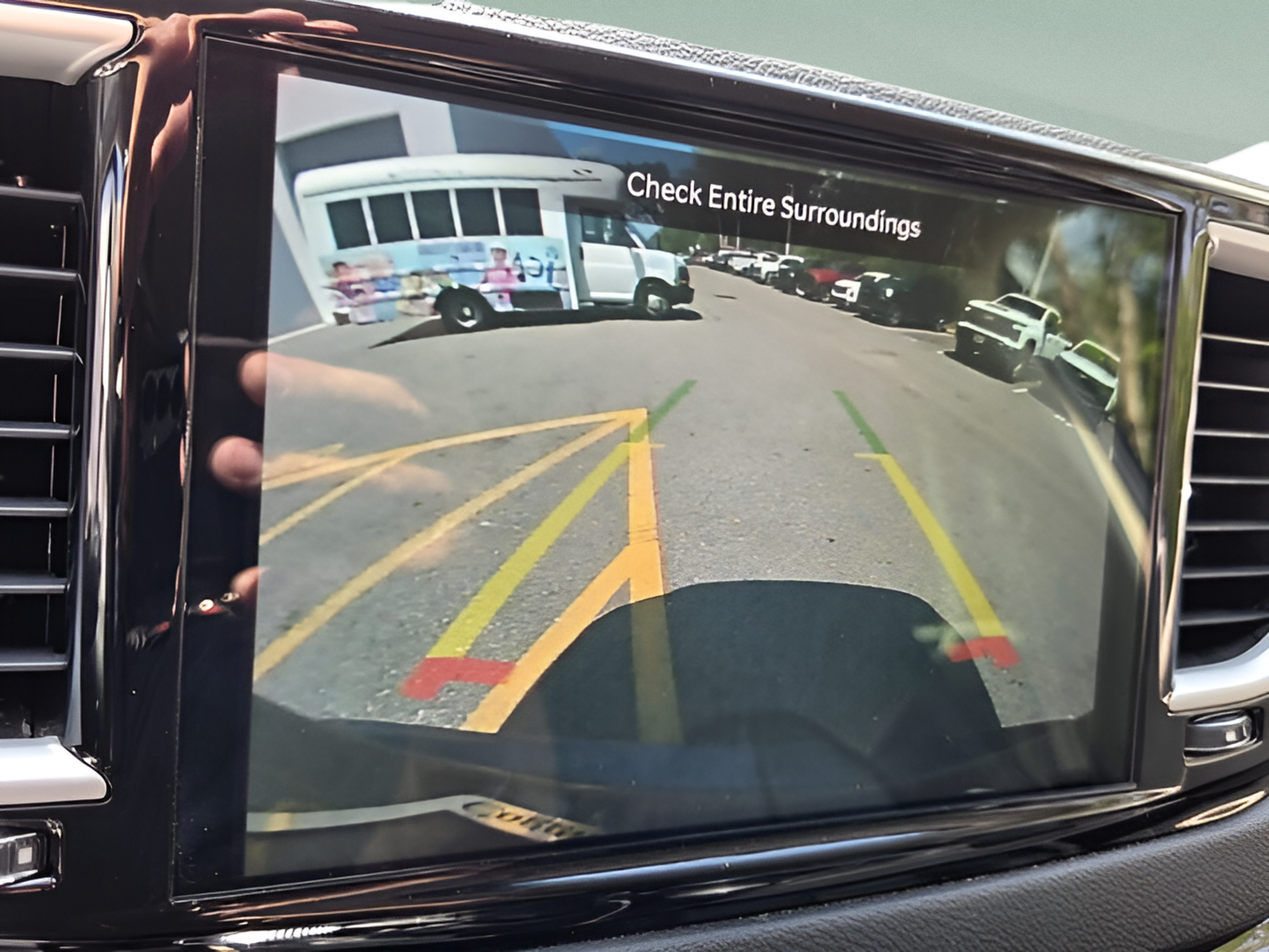 Used 2023 Chrysler Pacifica Touring-L FWD image 22
