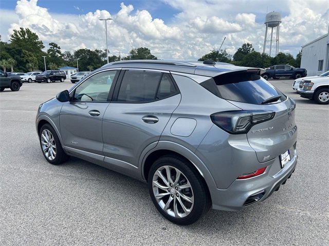 Used 2024 Buick Encore GX Avenir w/ Avenir Convenience Package image 6