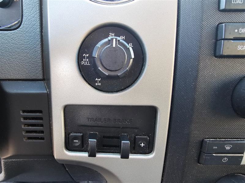 Used 2012 Ford F150 XLT w/ XLT Chrome Pkg image 16