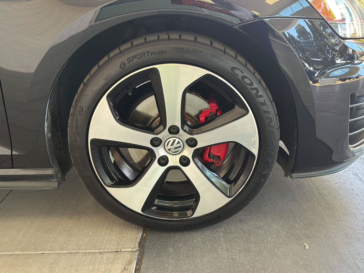 Used 2016 Volkswagen GTI SE FWD image 9