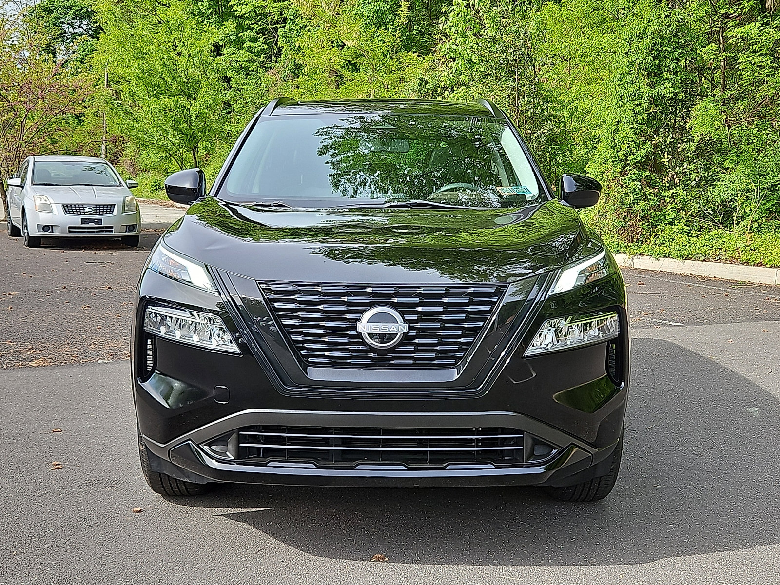 Certified 2023 Nissan Rogue SV w/ SV Premium B Package AWD/4WD image 2