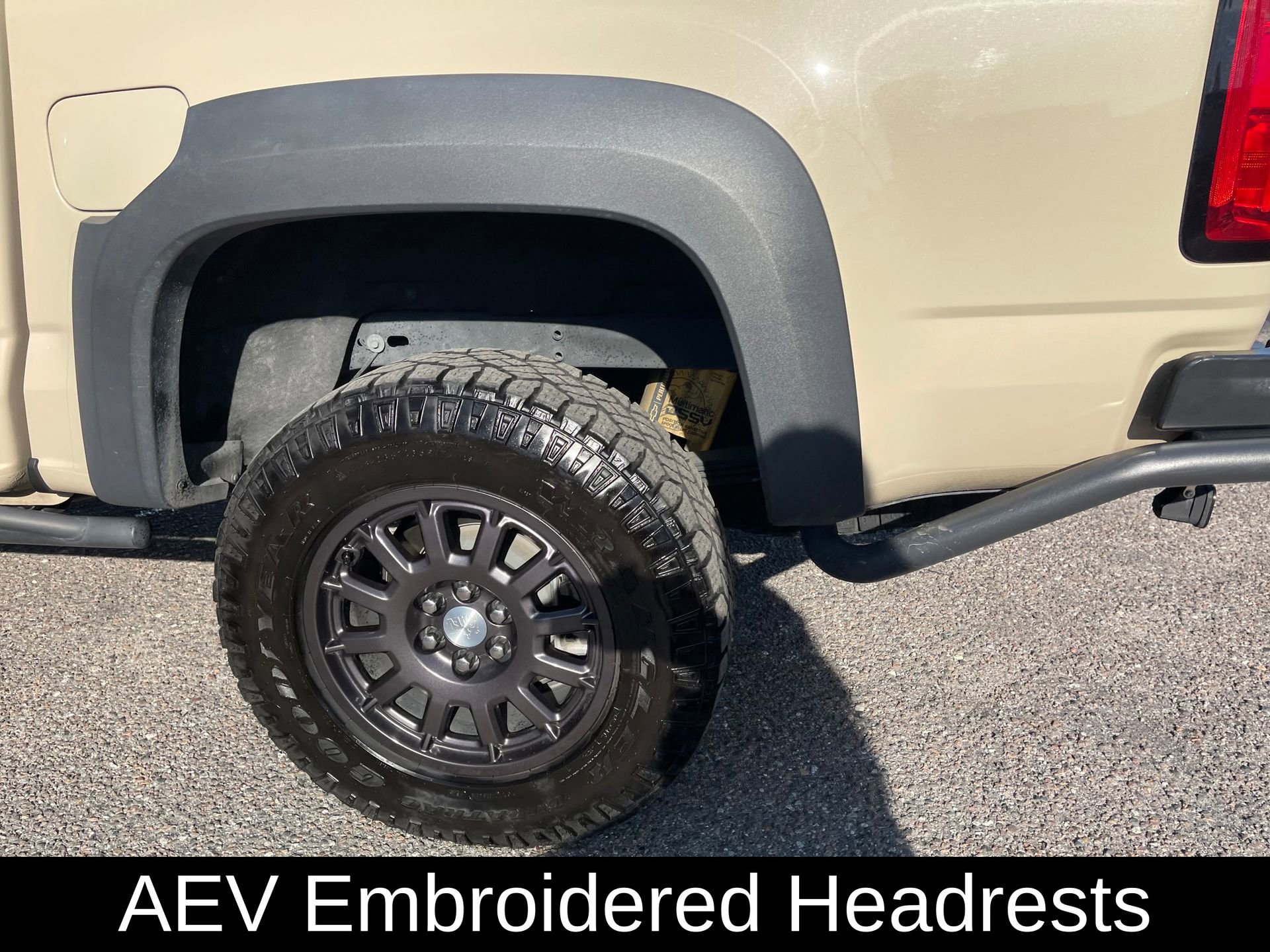 Used 2021 Chevrolet Colorado ZR2 w/ Colorado ZR2 Bison Edition image 9