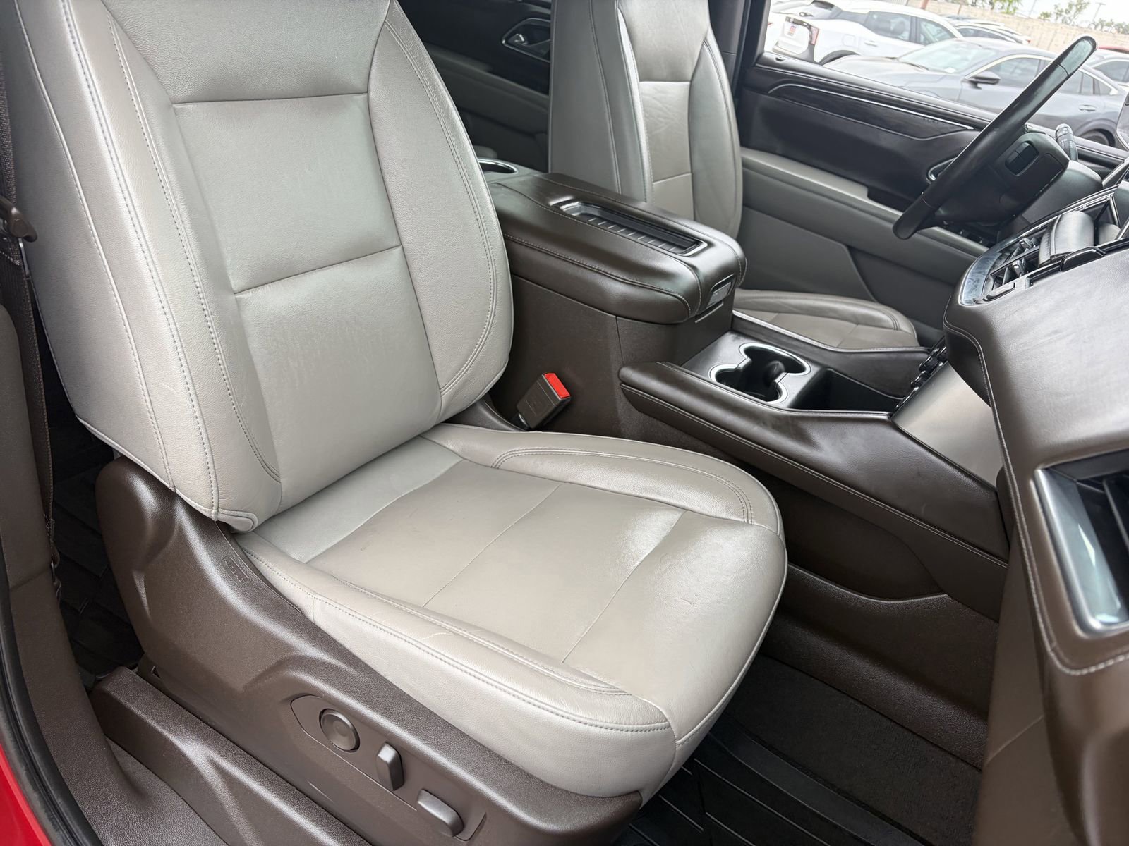 Used 2021 Chevrolet Tahoe LT w/ LT Signature Package image 11