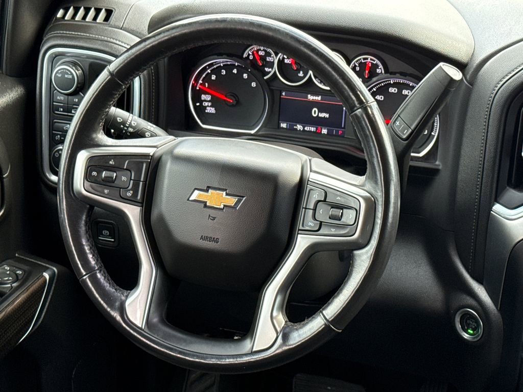 Used 2022 Chevrolet Silverado 1500 LT image 13