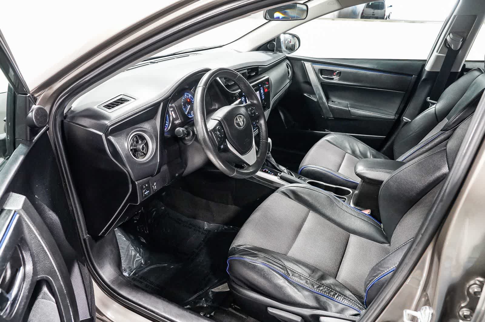 Certified 2018 Toyota Corolla SE FWD image 18