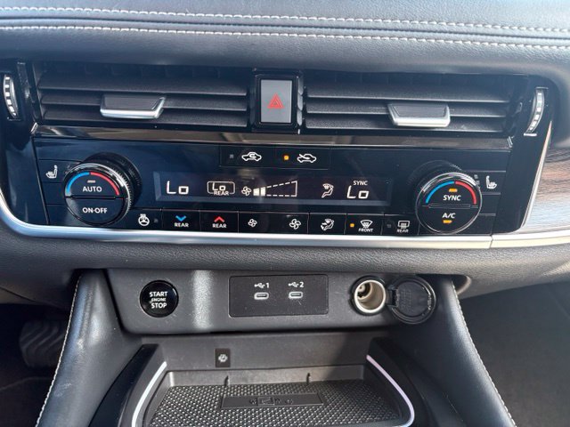 Used 2024 Nissan Rogue Platinum AWD/4WD image 32