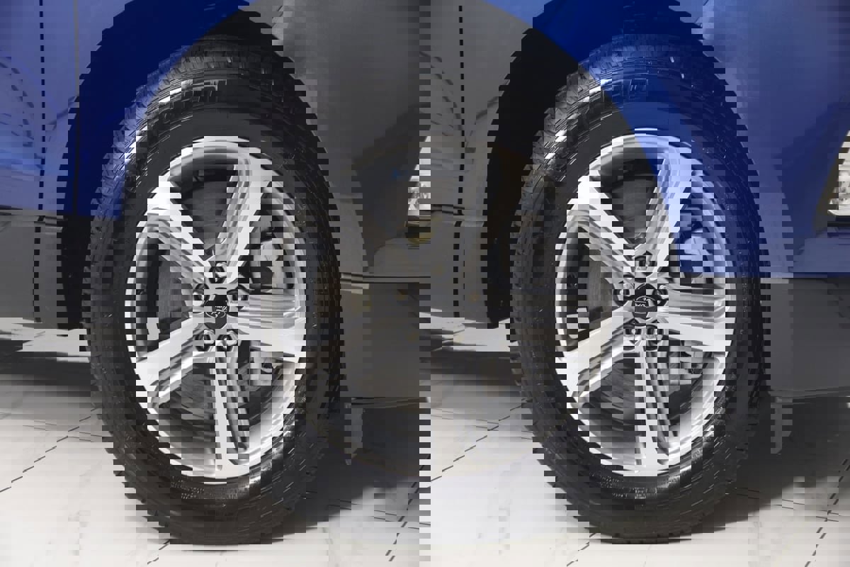 Used 2024 Ford Edge SEL w/ Convenience Package image 14