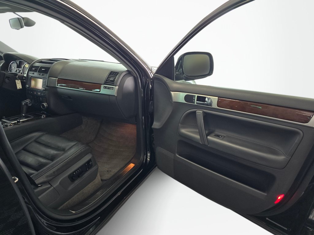 Used 2004 Volkswagen Touareg V8 AWD/4WD image 43