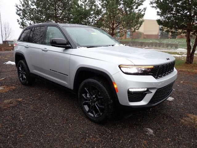 New 2025 Jeep Grand Cherokee Limited AWD/4WD image 9