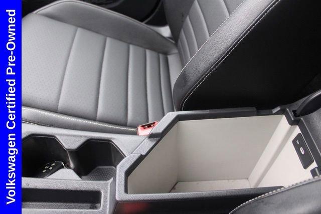 Used 2024 Volkswagen Jetta SE image 41