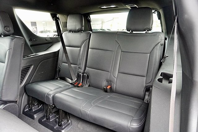 Used 2025 Chevrolet Tahoe LS AWD/4WD image 25