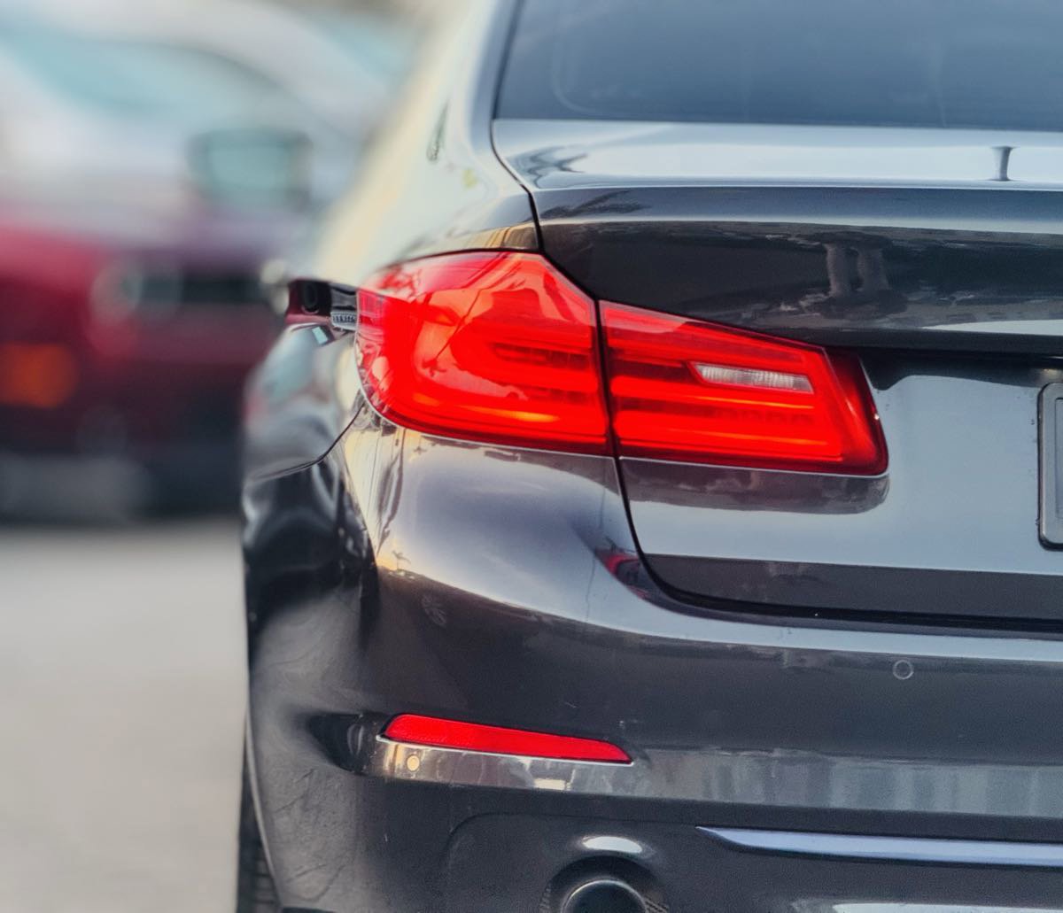 Used 2018 BMW 530i w/ Premium Package image 10