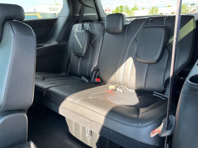 New 2026 Chrysler Pacifica Select FWD image 17