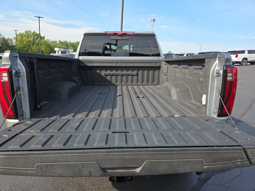 Certified 2024 GMC Sierra 3500 Denali w/ Denali Reserve Package AWD/4WD image 9