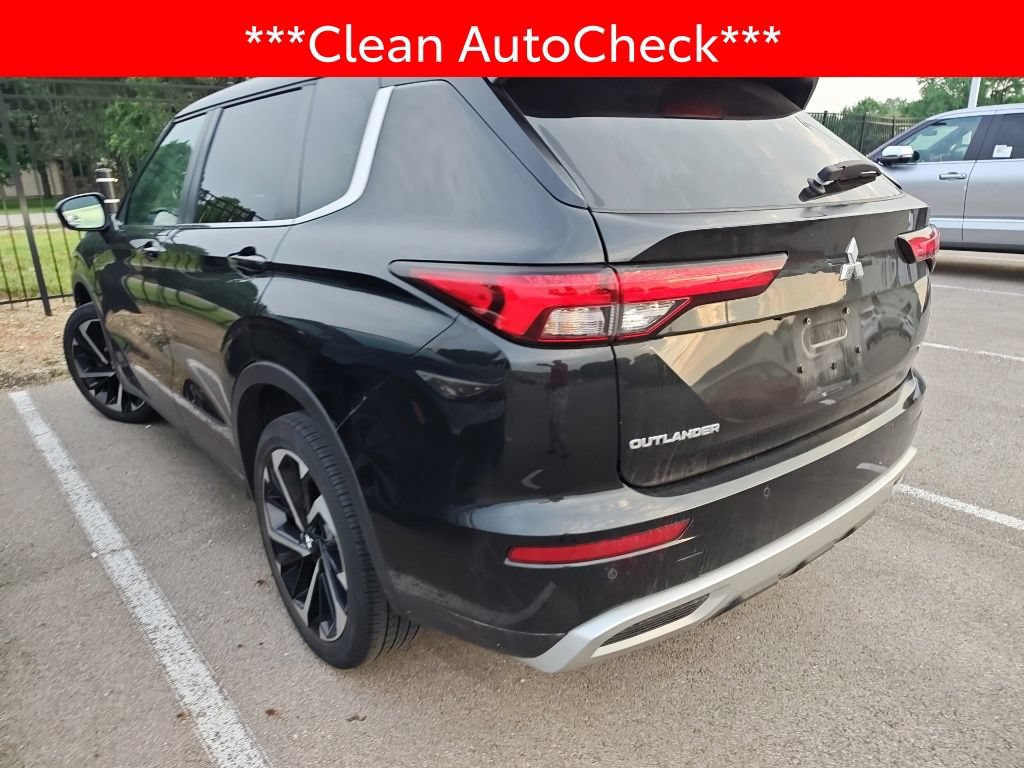 Used 2023 Mitsubishi Outlander SE AWD/4WD image 4