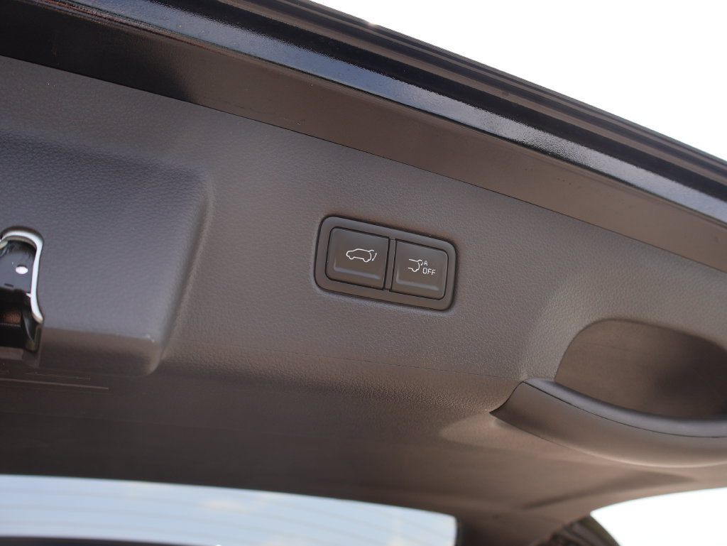 New 2026 Kia Carnival EX FWD image 9