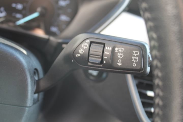 Used 2021 Ford Escape SE w/ SE Sport Appearance Package image 20