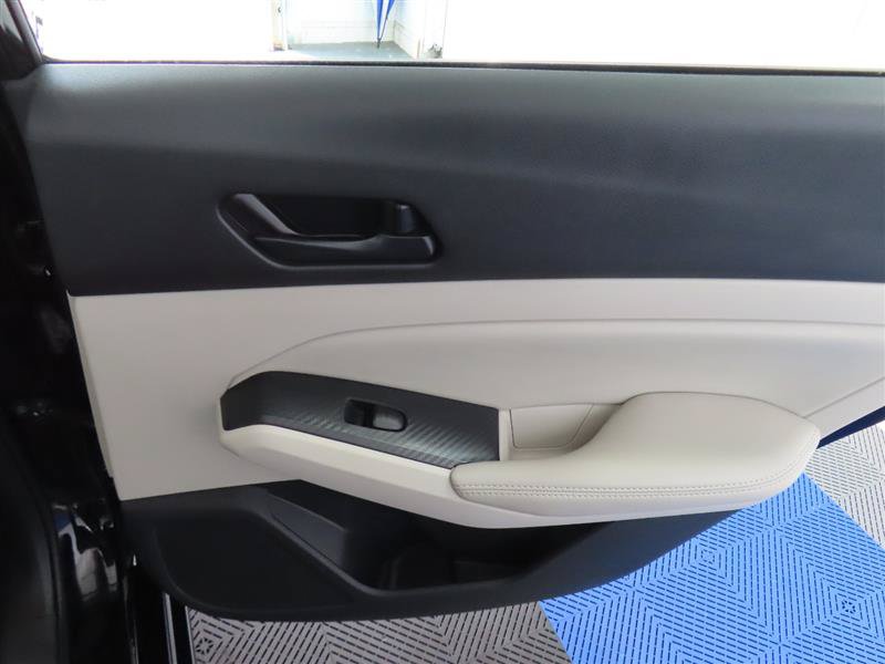 Used 2025 Nissan Altima 2.5 SV FWD image 30